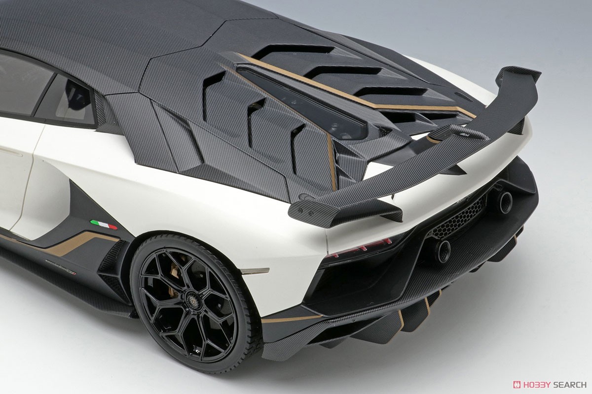 Lamborghini Aventador SVJ 63 2018 マットパールホワイト (ミニカー) 商品画像8