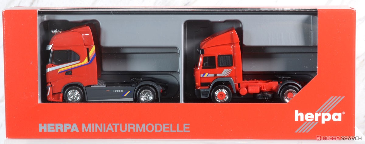 (HO) Iveco S-Way & Iveco Turbo Star Tractor Set `Turbo Star Edition` (Model Train) Package1