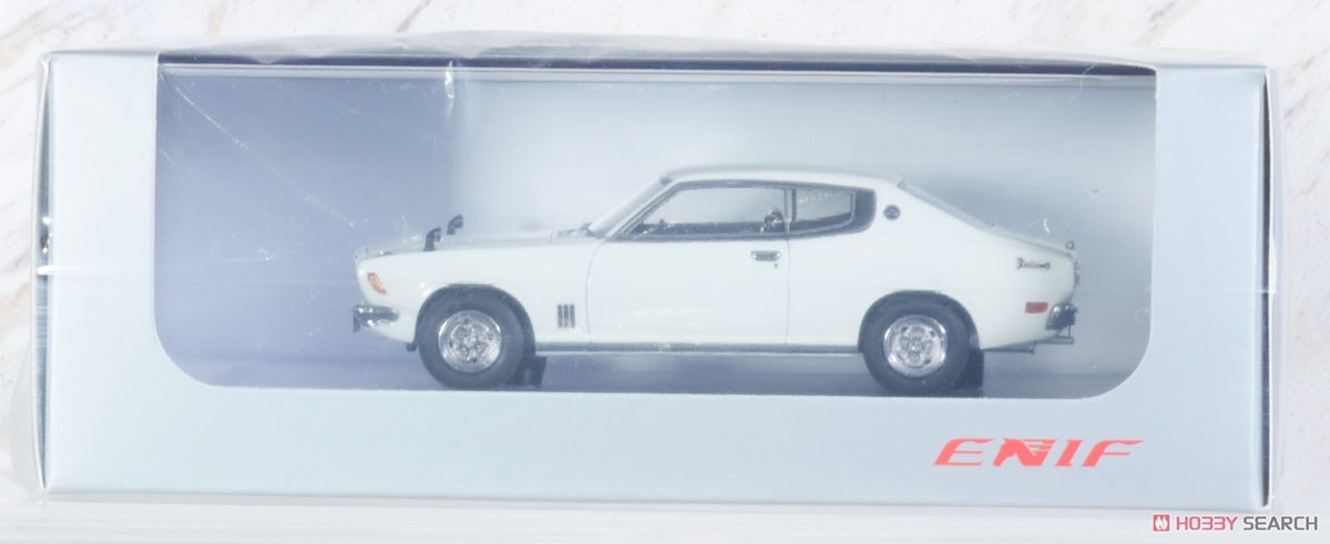 日産 ブルーバードU 2000GTX 2ドア ハードトップ 1974年型 ホワイト (ミニカー) パッケージ1