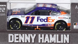 `デニー・ハムリン` #11 フェデックス エクスプレス TOYOTA カムリ NASCAR 2022 TOYOTA オーナーズ400 ウィナー (ミニカー)