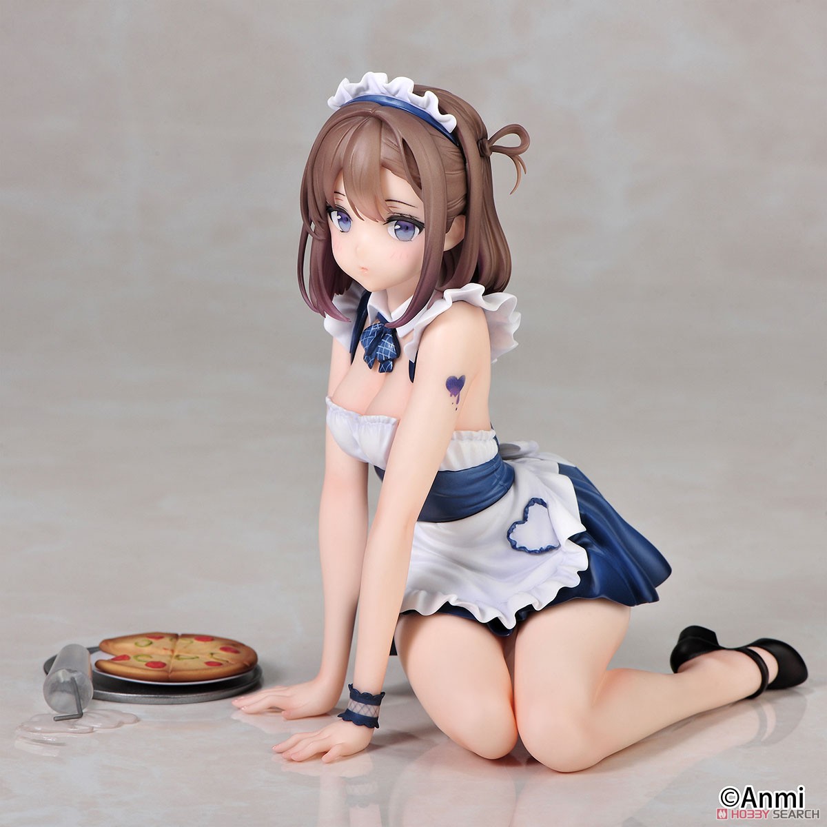 Anmi Gray Duckling in Maid`s Outfit (PVC Figure) Item picture1