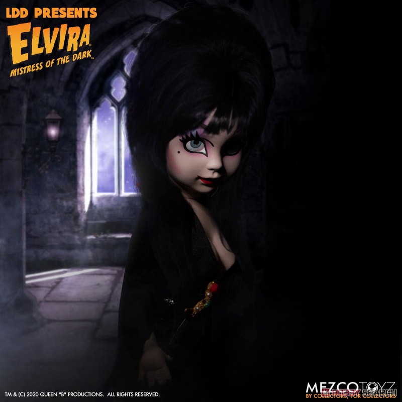 Living Dead Dolls/ Elvira, Mistress of the Dark: Elvira (Fashion Doll) Other picture4
