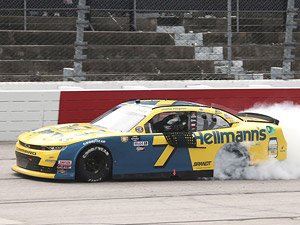 Justin Allgaier #7 Hellmann`s Throwback Chevrolet Camaro NASCAR Xfinity Series 2022 Mahindra Roxor 200 Winner (Diecast Car)
