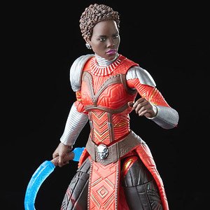 『マーベル』「マーベル・レジェンド」6インチ・アクションフィギュア MCUシリーズ/レガシー・コレクション ナキア［映画『ブラックパンサー』］ (完成品)