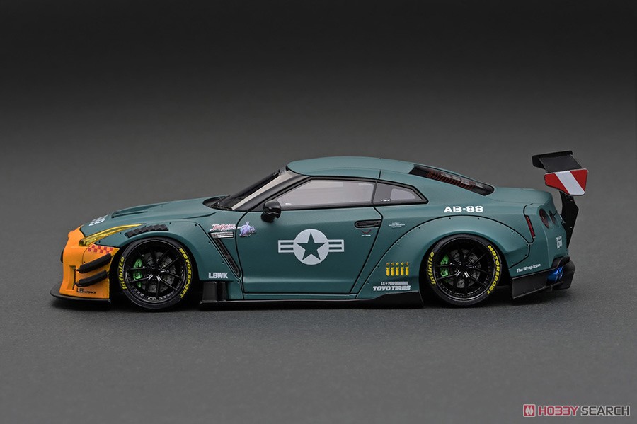 LB-WORKS Nissan GT-R R35 type 2 Matte Green With Engine (ミニカー) 商品画像3