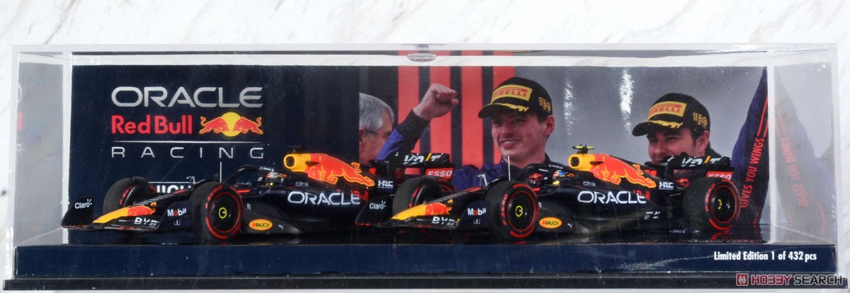 オラクル レッド ブル レーシング RB18 エミリア ロマーニャGP 2022 フェルスタッペン/ペレス 1-2 フィニッシュ 2台セット (ミニカー) パッケージ1