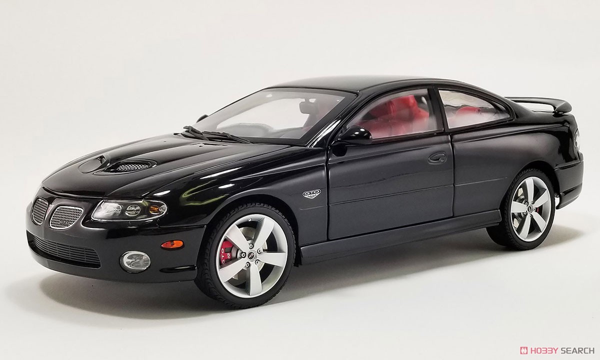 2006 Pontiac GTO - Phantom Black with Red Interior (ミニカー) 商品画像1