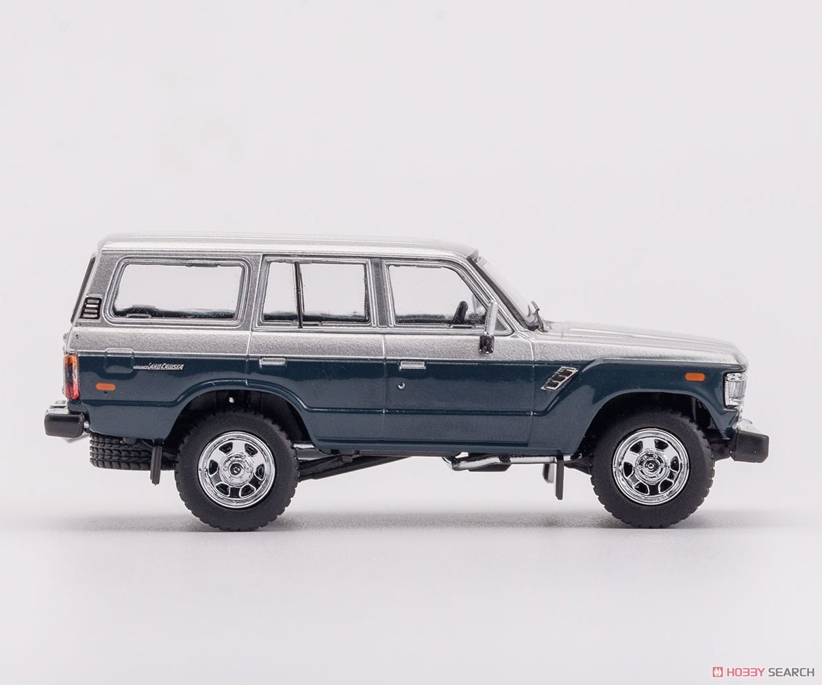 Toyota Land Cruiser 60 RHD Silver / Dark Blue (Diecast Car) Item picture4