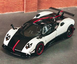 Pagani Zonda Cinque Bianco Benny (ミニカー)