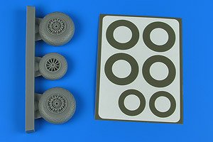 B-26K Invader Wheels & Paint Masks - Early - Diamond Pattern (for ICM) (Plastic model)