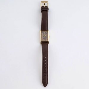 Made in Abyss: The Golden City of the Scorching Sun Wristwatch (Anime Toy)