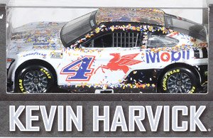 `ケビン・ハービック` #4 モービル1 フォード マスタング NASCAR 2022 FEDERATED AUTO PARTS 400 ウィナー (ミニカー)