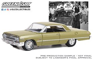 1963 Chevy Impala SS - 50 Millionth Chevrolet - Special Gold Paint (ミニカー)