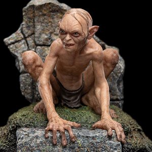 The Lord of the Rings Trilogy/ Gollum Guide to Mordor Mini Statue (Completed)