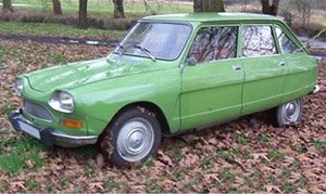 シトロエン アミ 8 クラブ 1969 アイリスグリーン (ミニカー)