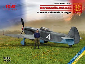 Normandie-Niemen Plane of Roland de la Poype (Yak-9T with Roland de la Poype Figure) (Plastic model)