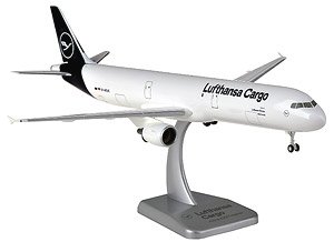 A321F Lufthansa w/Landing Gear, Stand (Pre-built Aircraft)