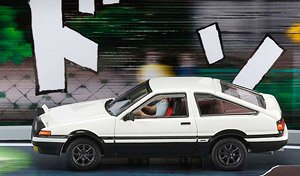 Toyota Sprinter Trueno GT APEX AE86 [Initial D VS.Ryosuke Takahashi] w/Takumi Fujiwara Figure (Diecast Car)