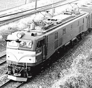 16番(HO) 国鉄 EF58 (上越 EG タイプA) 電気機関車 組立キット (イコライザー仕様・PS15パンタ付属) (コアレスモーター採用) (組み立てキット) (鉄道模型)