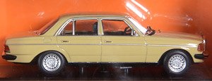 メルセデス ベンツ (W123) 230E 1982 ベージュ (ミニカー)