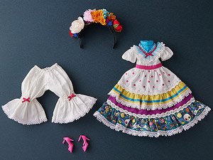 Harmonia Bloom Seasonal Outfit Set Gabriela (White) (Fashion Doll)