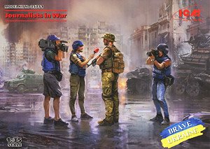 Journalists in War (4 Figures) (Plastic model)