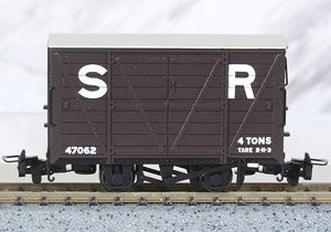 (OO-9) RNAD ボックスバン SR (茶) [サザン鉄道・王立海軍弾薬庫用・有蓋車・茶色] ★外国形モデル (鉄道模型)