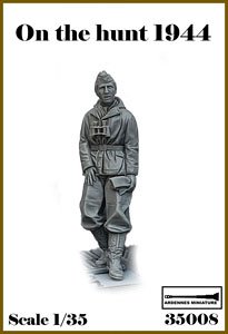 WWII ドイツ 偵察中＃1 周囲を伺う下士官 (1体入) (プラモデル)