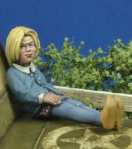 Small Dutch Girl, 1930-40`s (Plastic model)