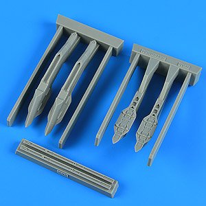 F-35A Lightning II Pylons & Missile Launchers (for Tamiya) (Plastic model)