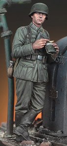 WWII ドイツ軍 食事中の兵士 (プラモデル)