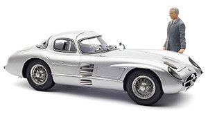 メルセデス・ベンツ 300 SLR クーペ 1955 Rudolph Uhlenhautフィギュア+ 彫刻プレート付アクリル板台座付属 (ミニカー)
