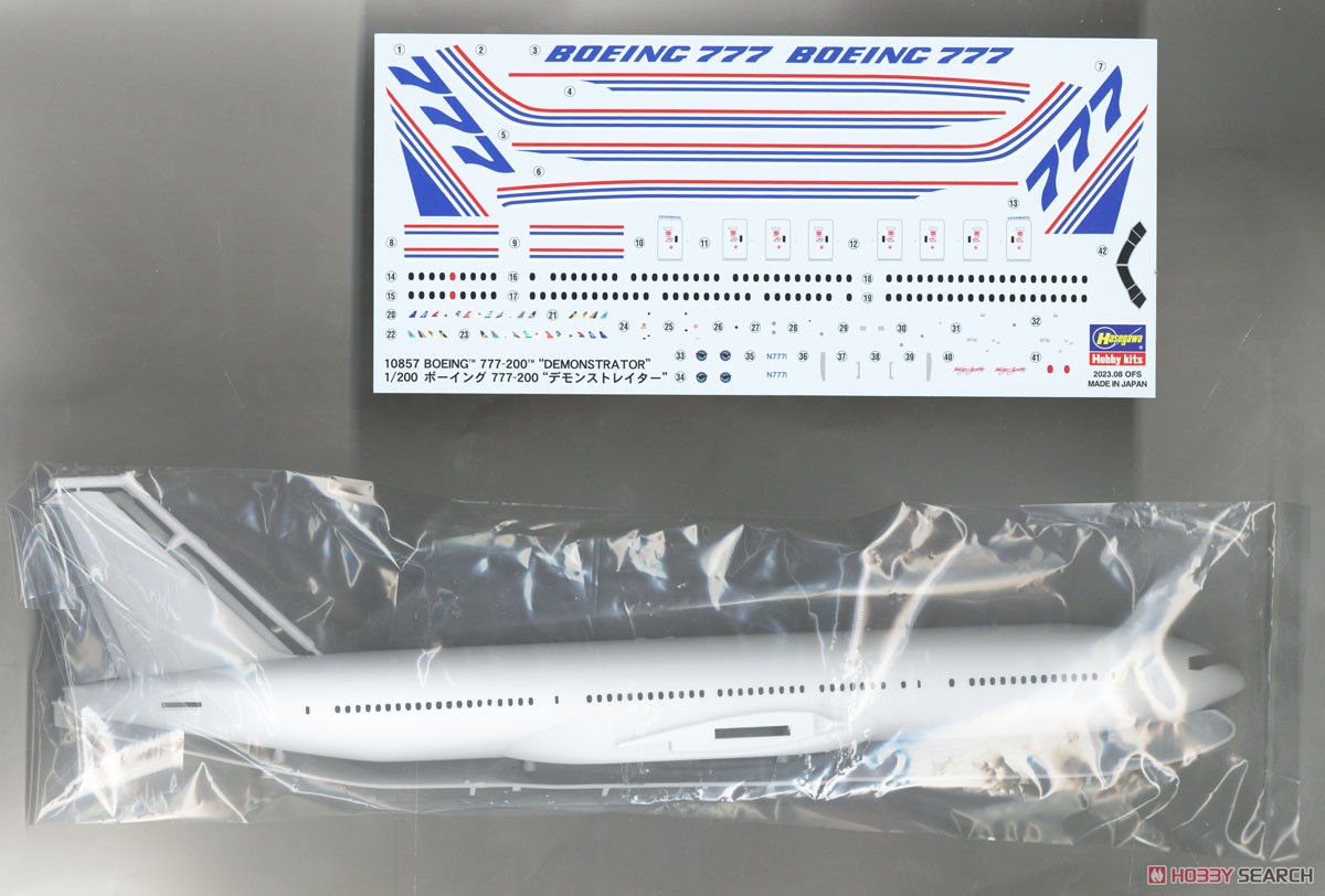 ボーイング 777-200 `デモンストレイター` (プラモデル) 中身2