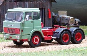 ヘンシェル HS 19 TS 1966 グリーン (ミニカー)