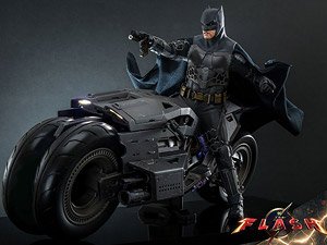 【銀行振込前入金】 【ムービー・マスターピース】 『ザ・フラッシュ』 1/6スケールフィギュア バットマン＆バットサイクル (完成品)