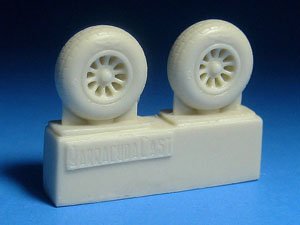 P-51 マスタング ホイール (ブロックトレッド) (プラモデル)