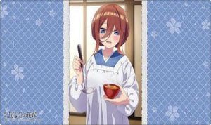 Bushiroad Rubber Mat Collection V2 Vol.884 [The Quintessential Quintuplets] [Miku Nakano] Cookware Ver. (Card Supplies)