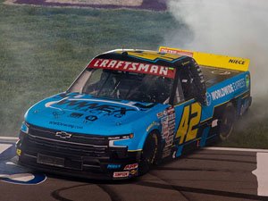 #42 WORLDWIDE EXPRESS シボレー シルバラード NASCAR クラフツマン トラックシリーズ 2023 RACKLEY ROOFING 200 ウィナー (ミニカー)