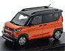 MITSUBISHI DELICA MINI T Premium (2023) サンシャインオレンジメタリック/ブラックマイカ (ミニカー)