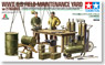 WWII U.S. Field Maintenance Yard (w/2 Figures) (Plastic model)