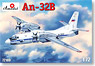 アントノフ An-32B クライン双発旅客機 (プラモデル)
