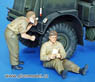 British Soldiers, WWII - Shaving & Resting (Plastic model)