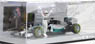 メルセデス AMG ペトロナス F1チーム W05 L.ハミルトン アブダビGP 2014 ウィナー スタンディングフィギュア＆フラッグ 限定2014pcs (ミニカー)