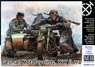 German Motorcycle Soldier (4 Figure) Coat Style Bad Road Escape Scene WWII (Plastic model)