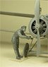 RFC Air Mechanic Checking Aeroplane (WW.I) (Plastic model)