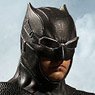ONE:12 Collective/ Justice League: Tactical Suit Batman 1/12 Action Figure (Completed)