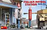Italian Petrol Station 1930-40s (Plastic model)