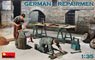 German Repairmen (2 Figures with Tools) (Plastic model)