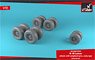 B-1B Lancer Wheels w/Weighted Tires, Early (Plastic model)