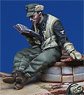 WWII ドイツ戦車搭乗員 聖書を読む (プラモデル)